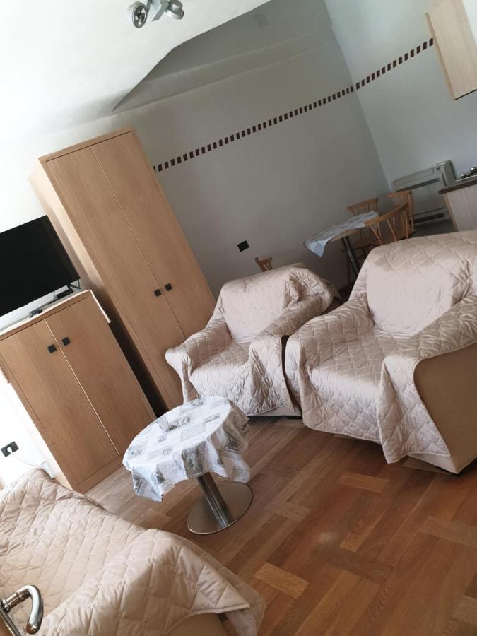 Smartno Apartmaji Sobe Josko Apartamento Exterior foto